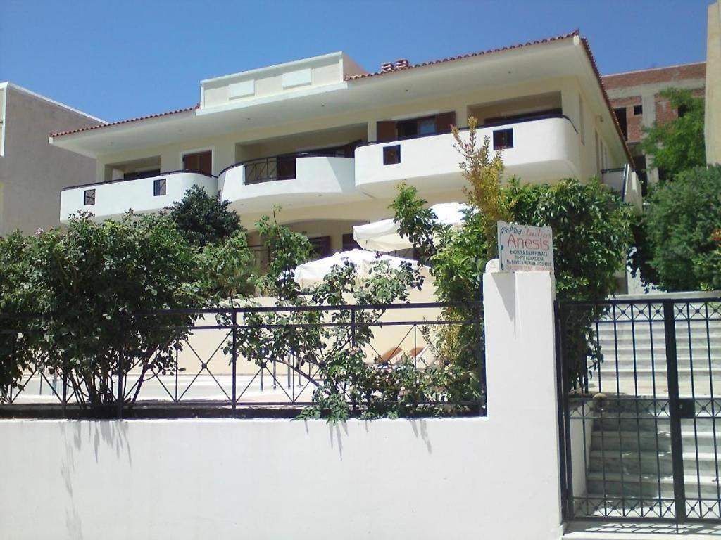 Anesis Apartments Agía Marína Exterior foto